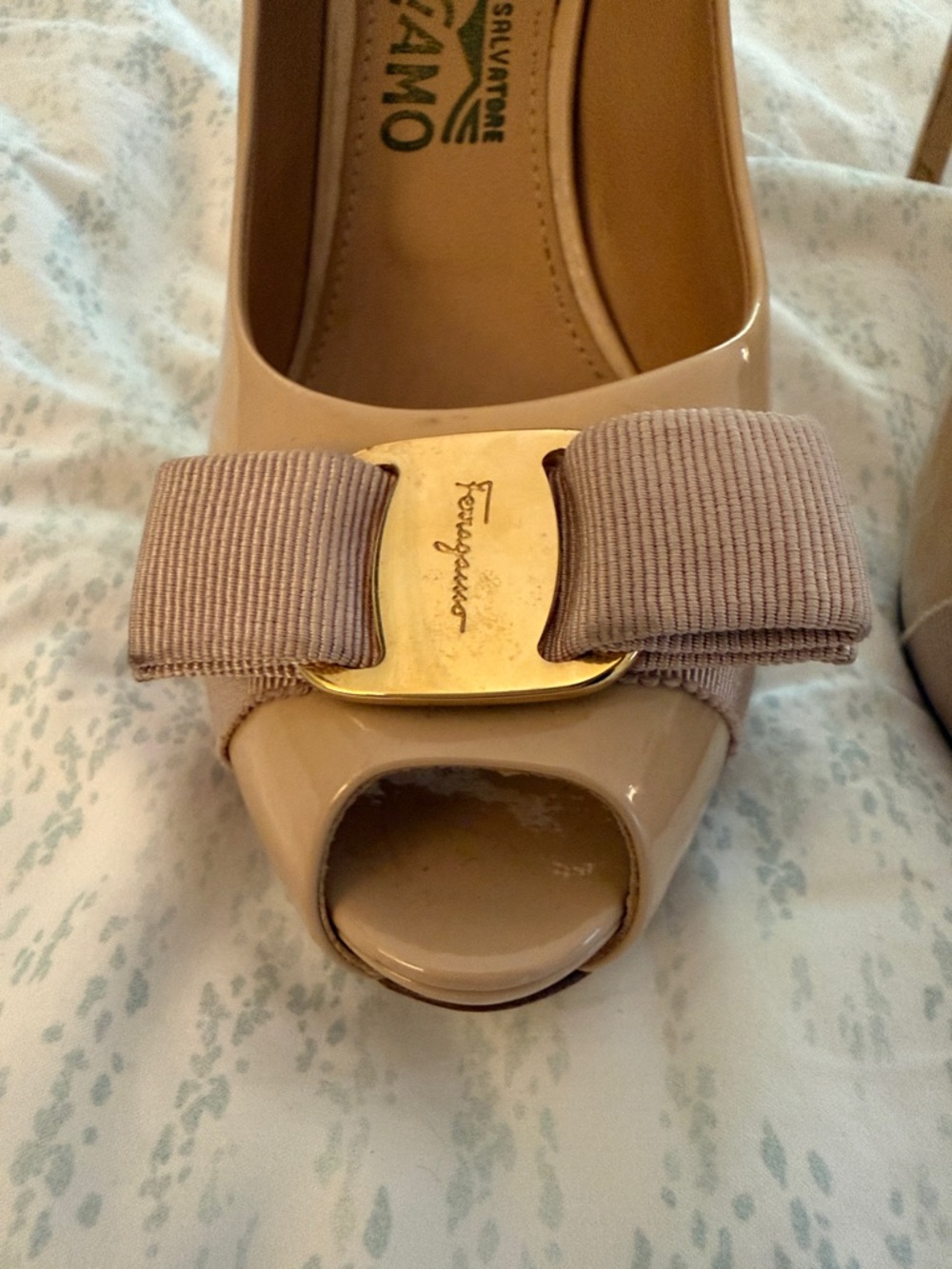Salvatore Ferragamo Nude Patent Leather Peep-Toe, Bow Pumps with Gold Accent - Picture 4 of 5